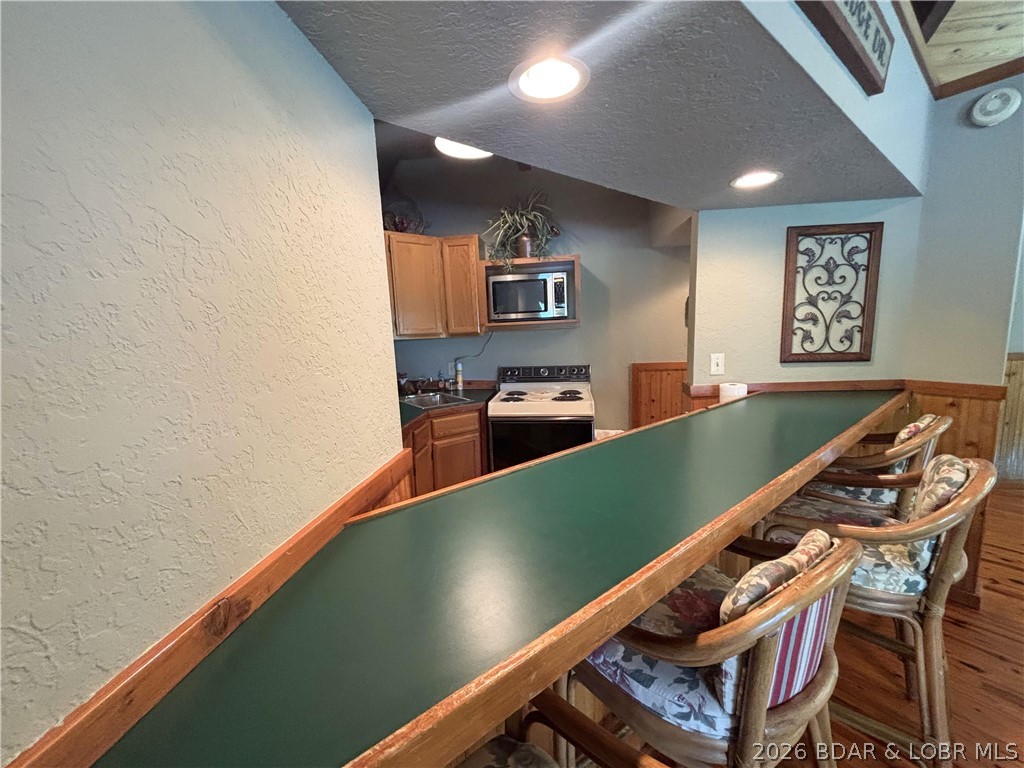 490 Waterfowl Road Linn Creek, MO 65052 - Photo 46 of 52 Kitchenette in Clubhouse
