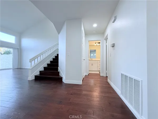 a view of a yard in front of a house