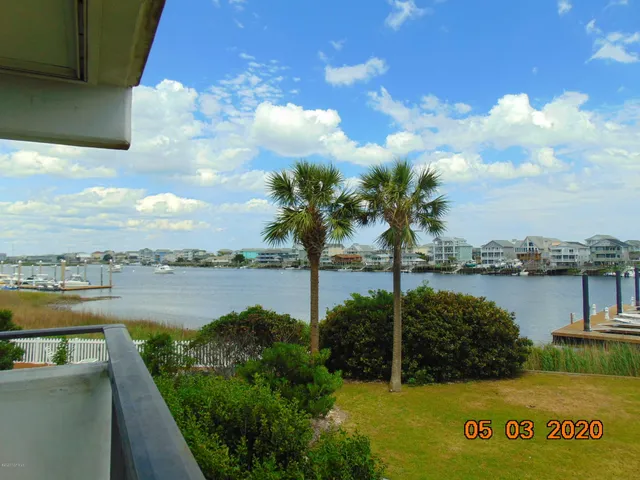 $1,995 | 1080 St Joseph Street, Unit 1A, Carolina Beach, NC 28428
