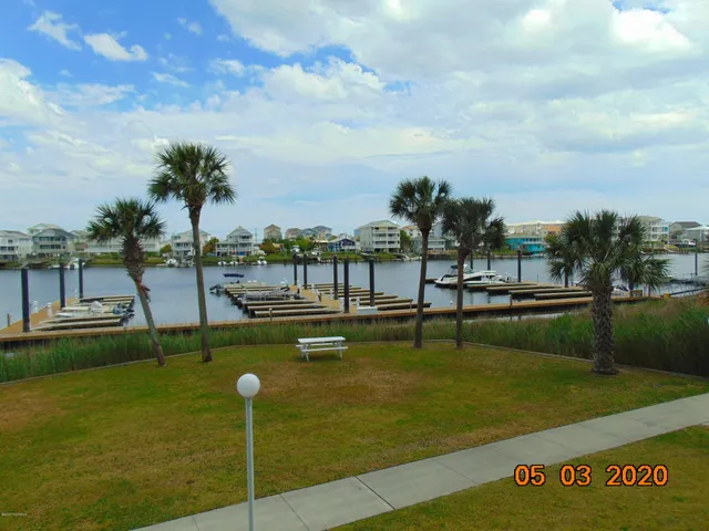 $1,995 | 1080 St Joseph Street, Unit 1A, Carolina Beach, NC 28428