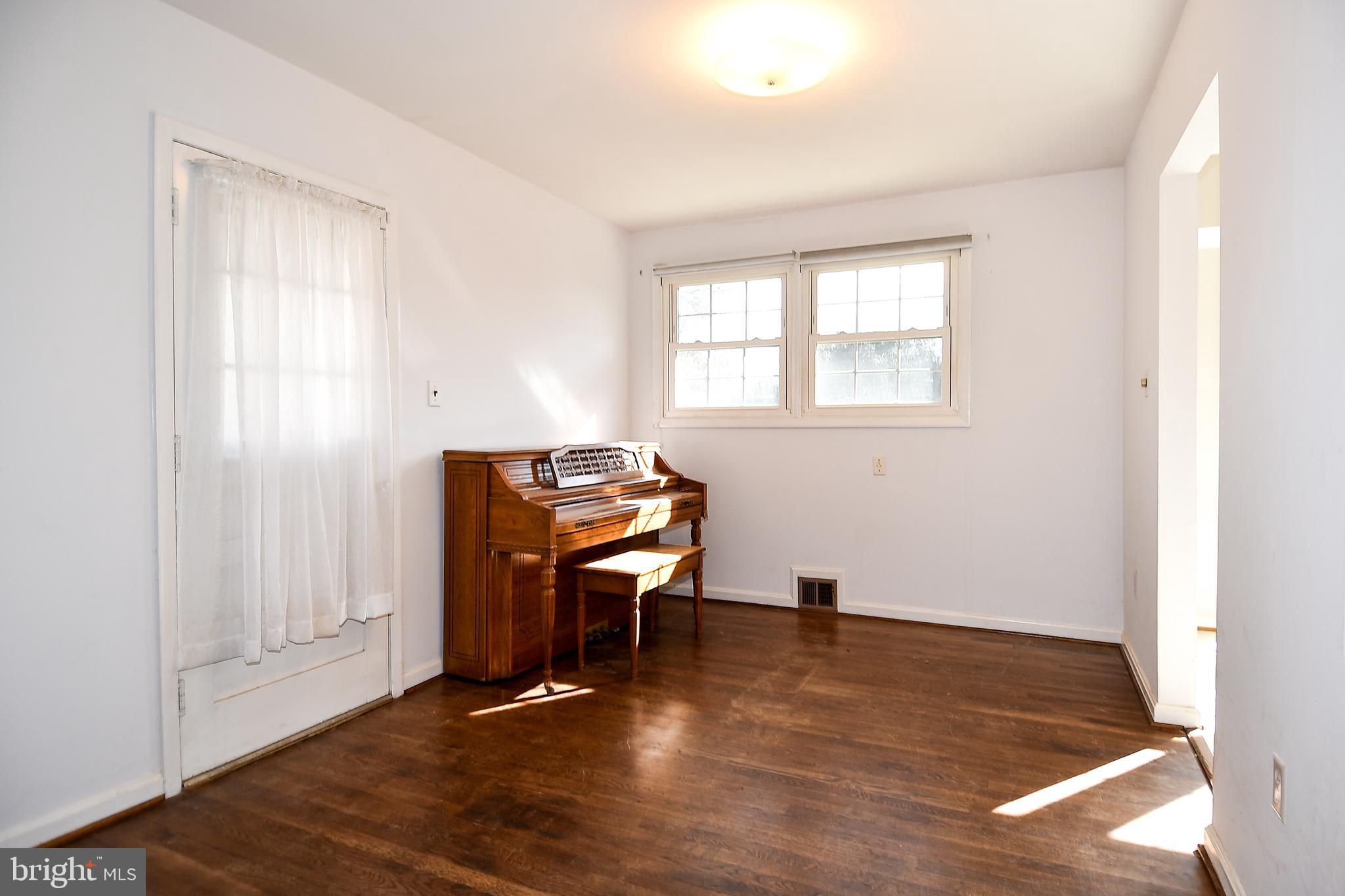4108 Havard Street Silver Spring, MD 20906 - Photo 10 of 39 Gallery Image 10