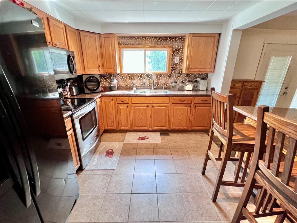 2272 Dime Road Ford City, PA 16226 - Photo 5 of 25 Gallery Image 5