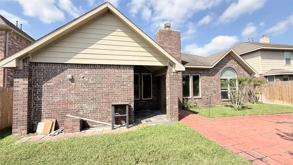 $2,950 | 5623 Maverick Bend Lane, Missouri City, TX 77459