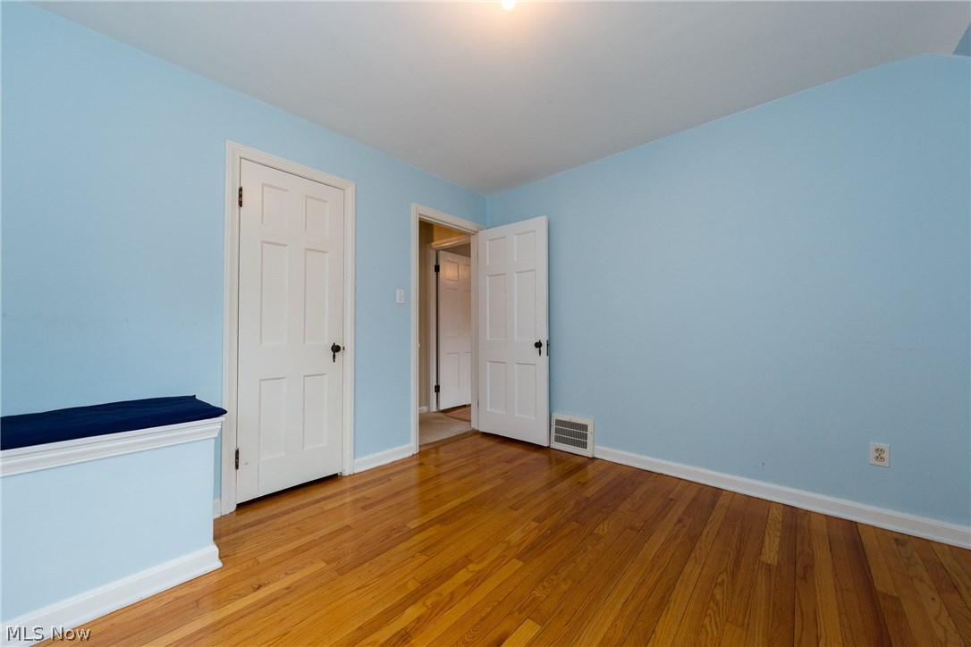 2488 Fenwick Road Cleveland, OH 44118 - Photo 22 of 35