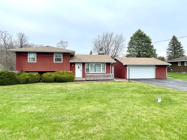 $395,000 | 38W480 McDonald Road, Elgin, IL 60124