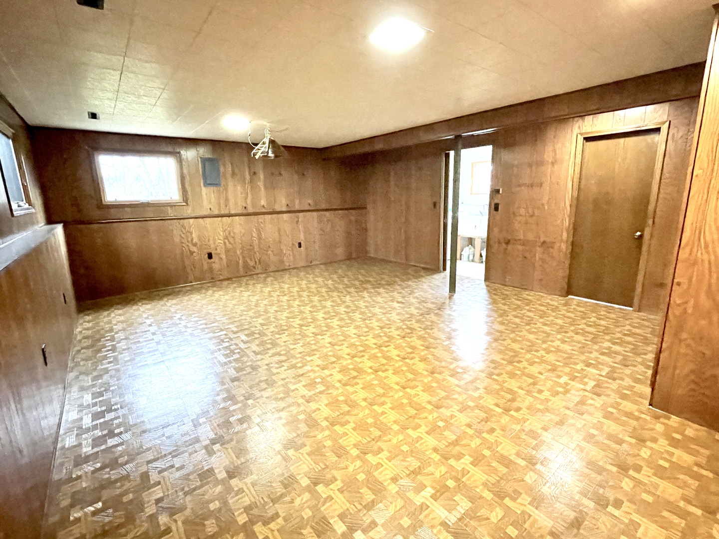 38W480 McDonald Road Elgin, IL 60124 - Photo 9 of 15