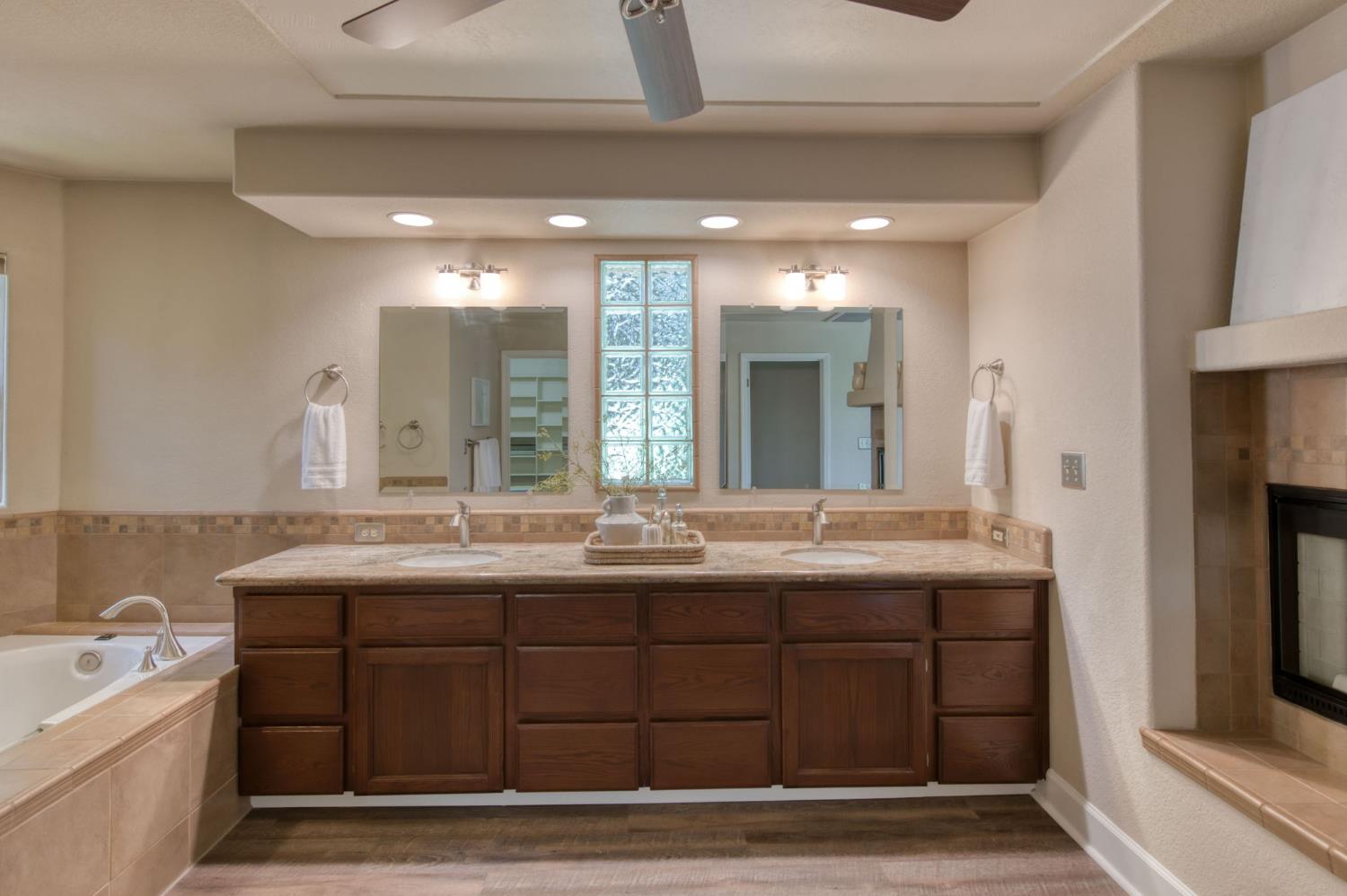 9465 North Madison Ridge Road Fresno, CA 93720 - Photo 21 of 34