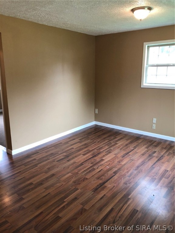 2122 Reno Avenue New Albany, IN 47150 - Photo 4 of 13 Gallery Image 4