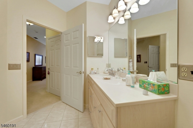 100 Ridgewood Road, Unit 215 Washington Township, NJ 07676 - Photo 24 of 40 Gallery Image 24