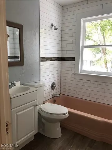 $850,000 | 1531-1533 Hough Street, Fort Myers, FL 33901