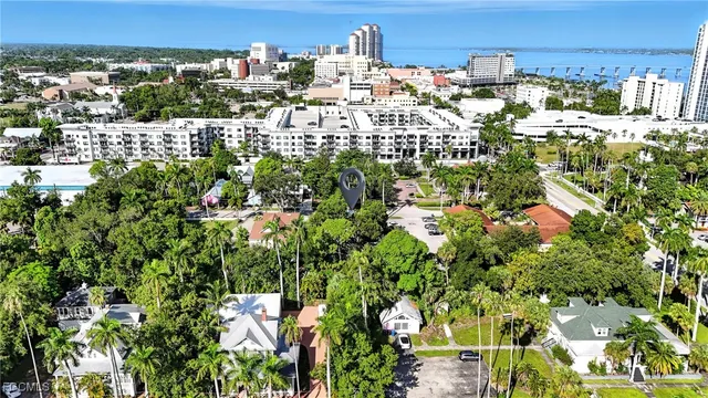 $850,000 | 1531-1533 Hough Street, Fort Myers, FL 33901