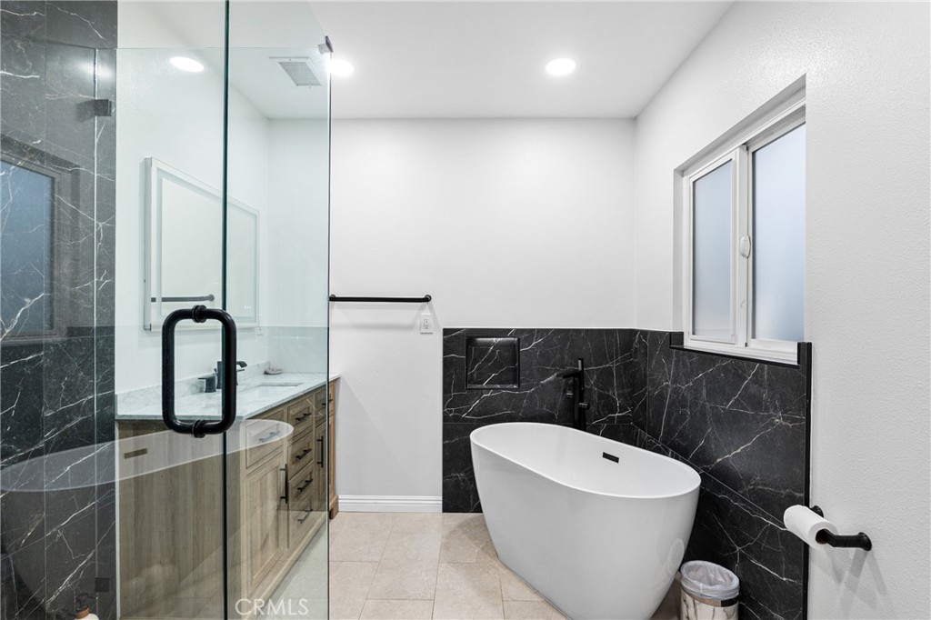 9839 Pomering Road Downey, CA 90240 - Photo 12 of 20
