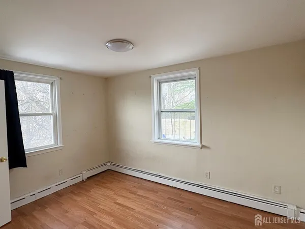 $1,850 | 11 South 10th Avenue, Unit 1, Highland Park, NJ 08904