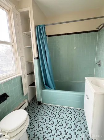 $1,850 | 11 South 10th Avenue, Unit 1, Highland Park, NJ 08904