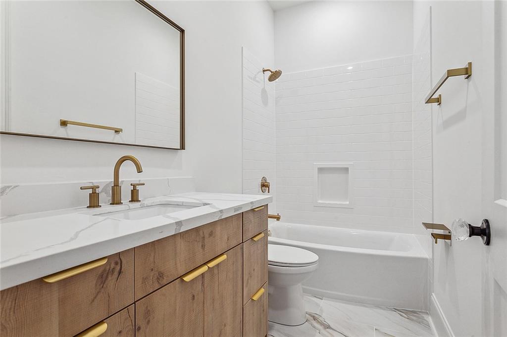 3509 Haring Road Metairie, LA 70006 - Photo 12 of 20 Gallery Image 12