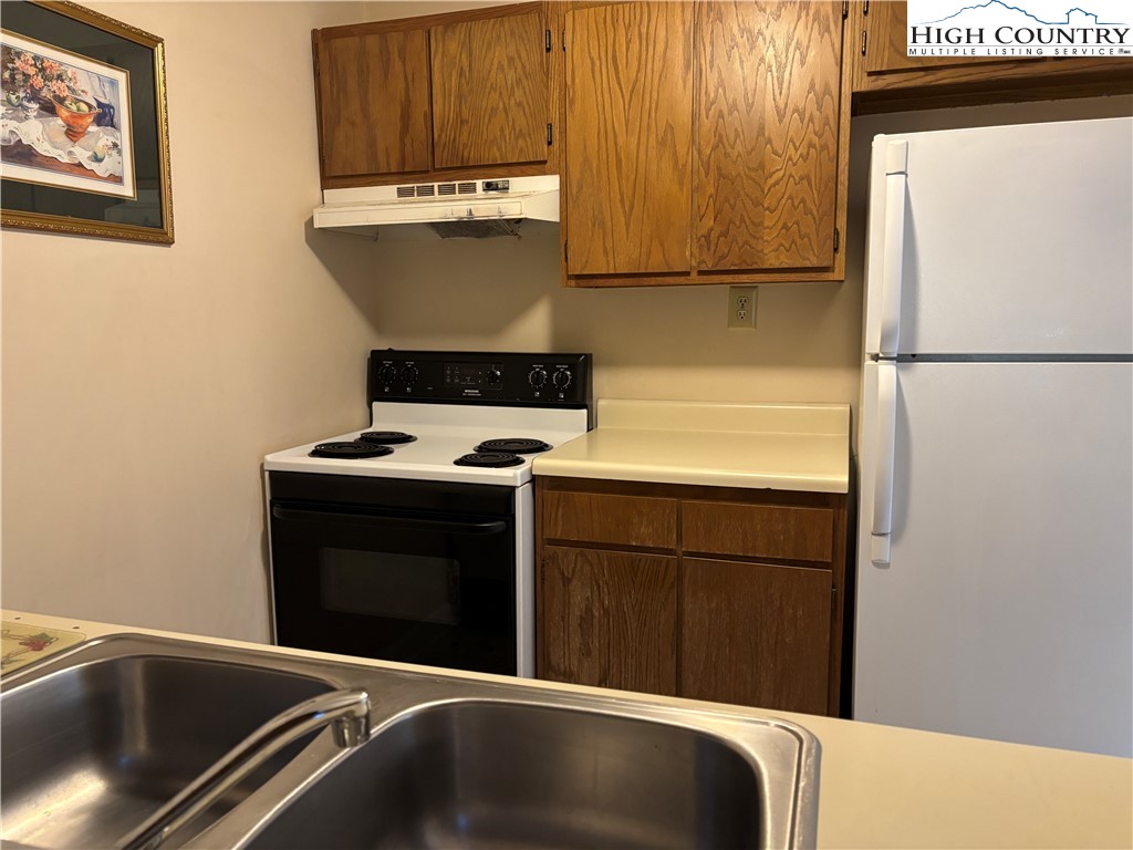 180 Village Drive, Unit 1C4 Boone, NC 28607 - Photo 7 of 23