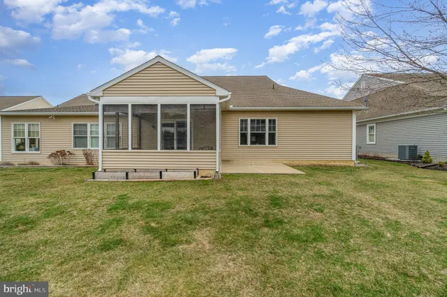 $325,000 | 1012 English Drive, Lebanon, PA 17042