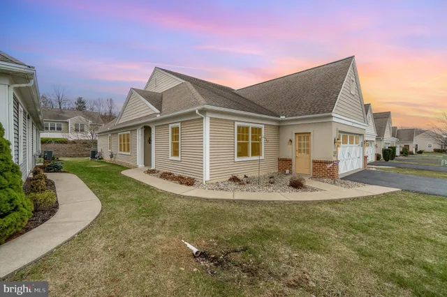 $325,000 | 1012 English Drive, Lebanon, PA 17042