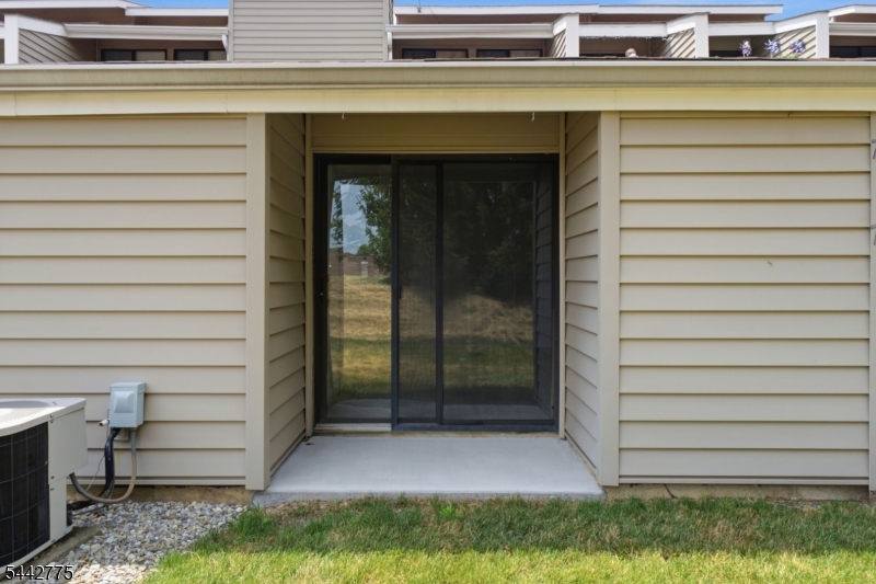 77 Overlook Drive Clinton, NJ 08809 - Photo 24 of 33