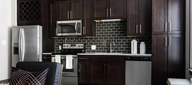 $2,422 | 8110 Park Lane, Unit 1001, Dallas, TX 75231