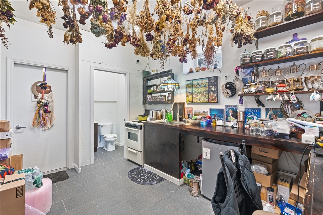 620 Killingly Street Johnston, RI 02919 - Photo 20 of 33 Gallery Image 20