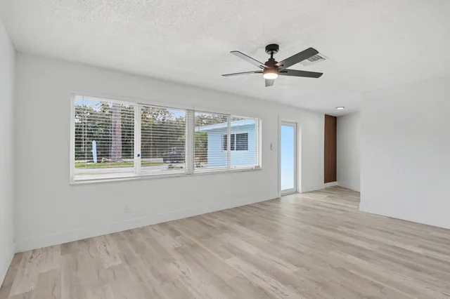 $3,500 | 5311 Woodland Drive, Delray Beach, FL 33484