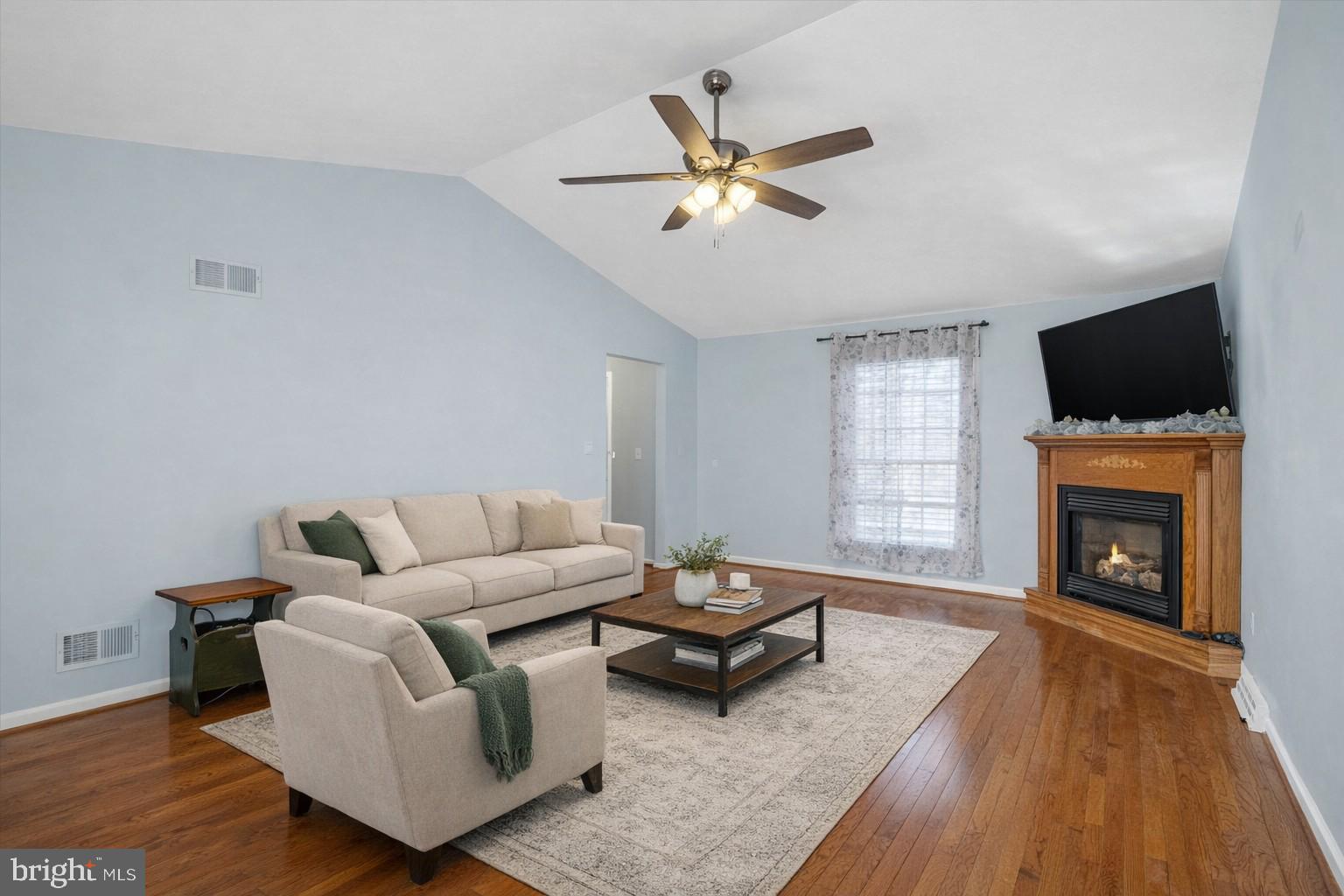 480 Hollow Road Stewartstown, PA 17363 - Photo 10 of 40 Virtually Staged FR with Gas FP