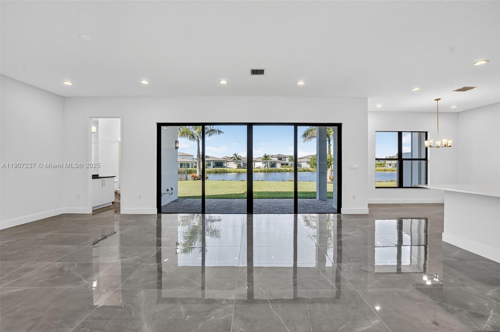 8215 Crystal Downs Avenue, Unit 8215 Boca Raton, FL 33434 - Photo 17 of 95