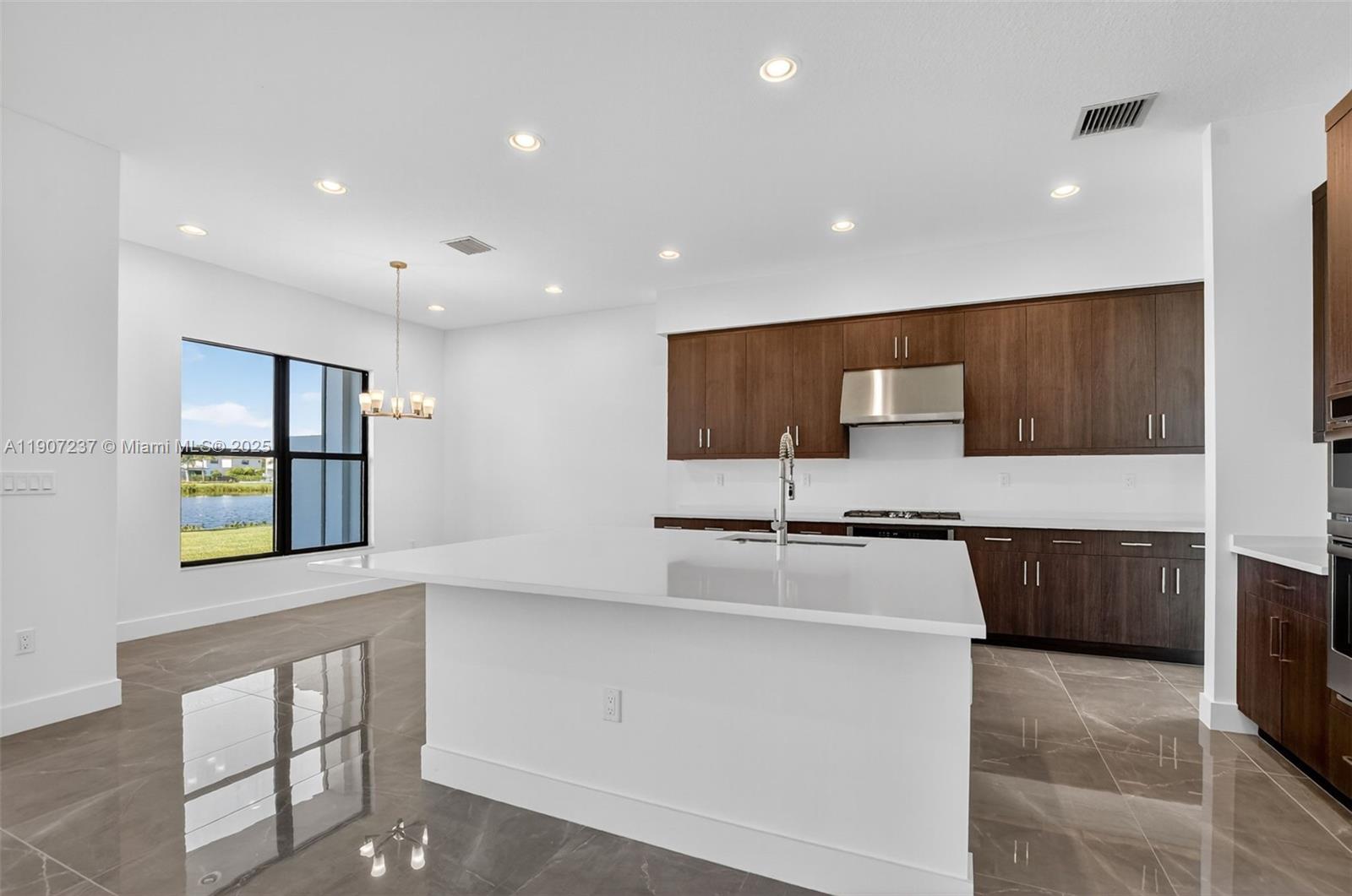 8215 Crystal Downs Avenue, Unit 8215 Boca Raton, FL 33434 - Photo 24 of 95