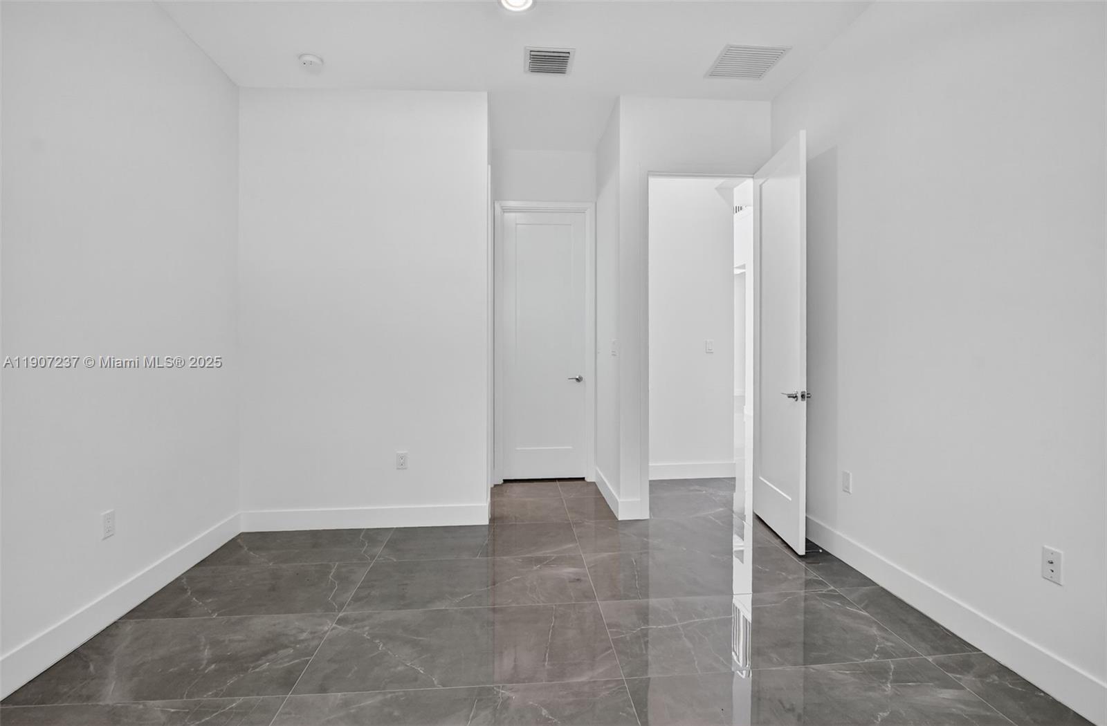 8215 Crystal Downs Avenue, Unit 8215 Boca Raton, FL 33434 - Photo 31 of 95 bed 1 - suite