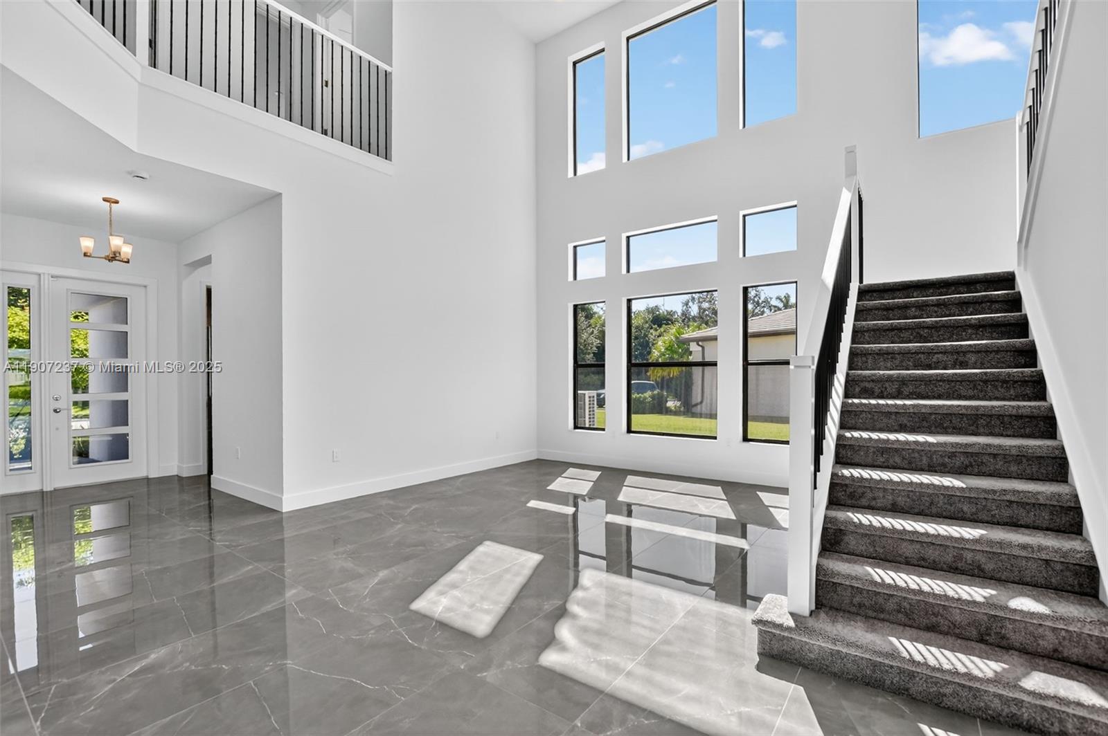 8215 Crystal Downs Avenue, Unit 8215 Boca Raton, FL 33434 - Photo 10 of 95