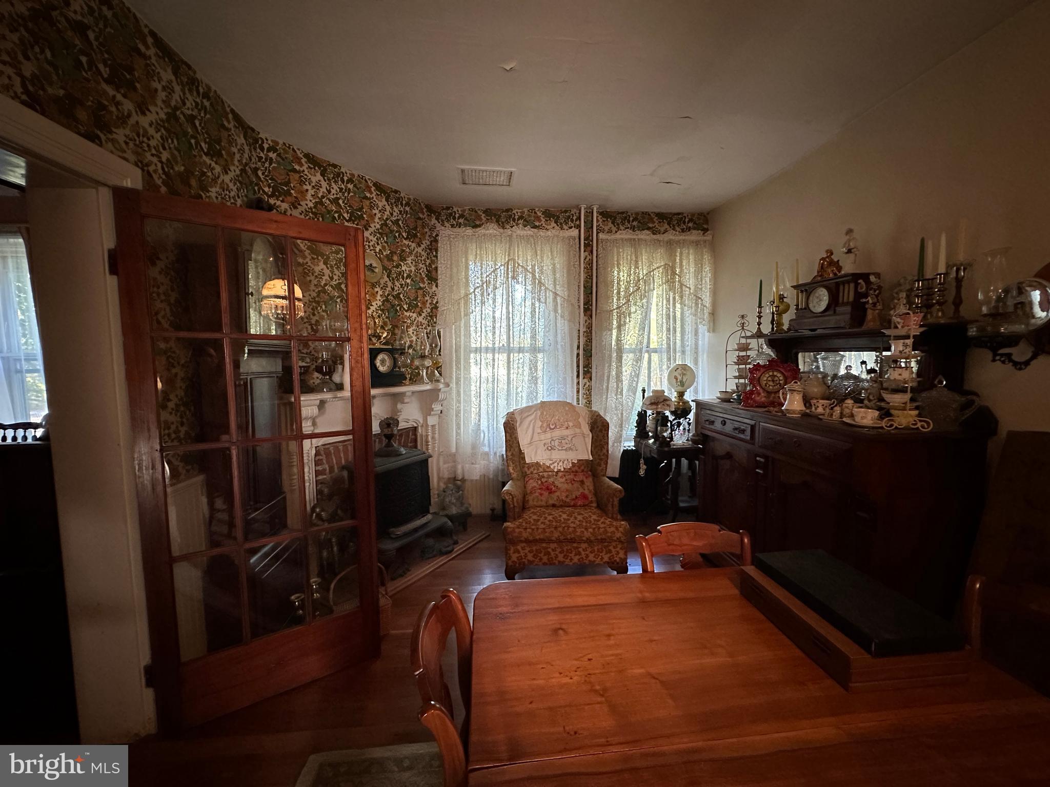 12429 Angle Drive Clear Spring, MD 21722 - Photo 69 of 129 a room with furniture