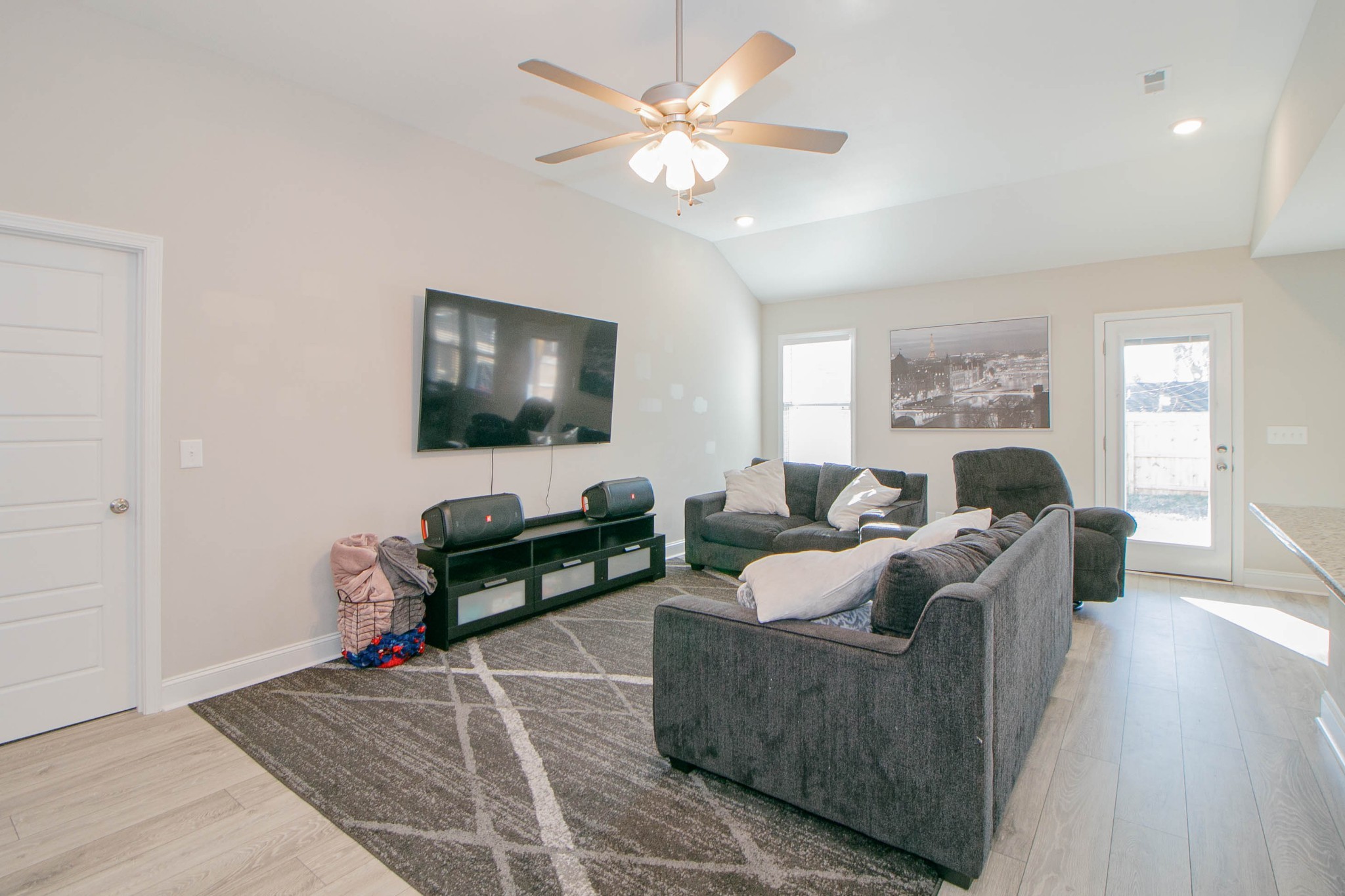 220 King Road Clarksville, TN 37042 - Photo 5 of 17