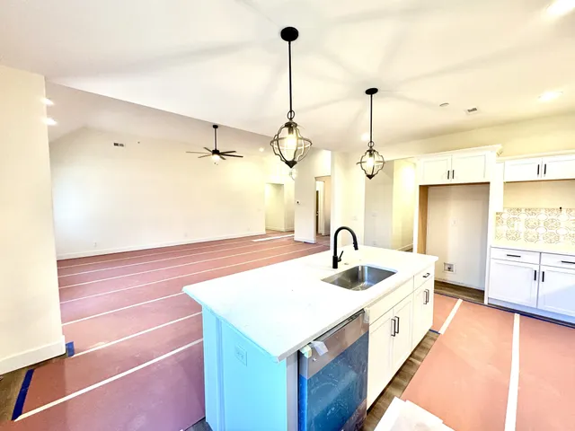 $655,750 | 390 Young Lane, Pleasant View, TN 37146