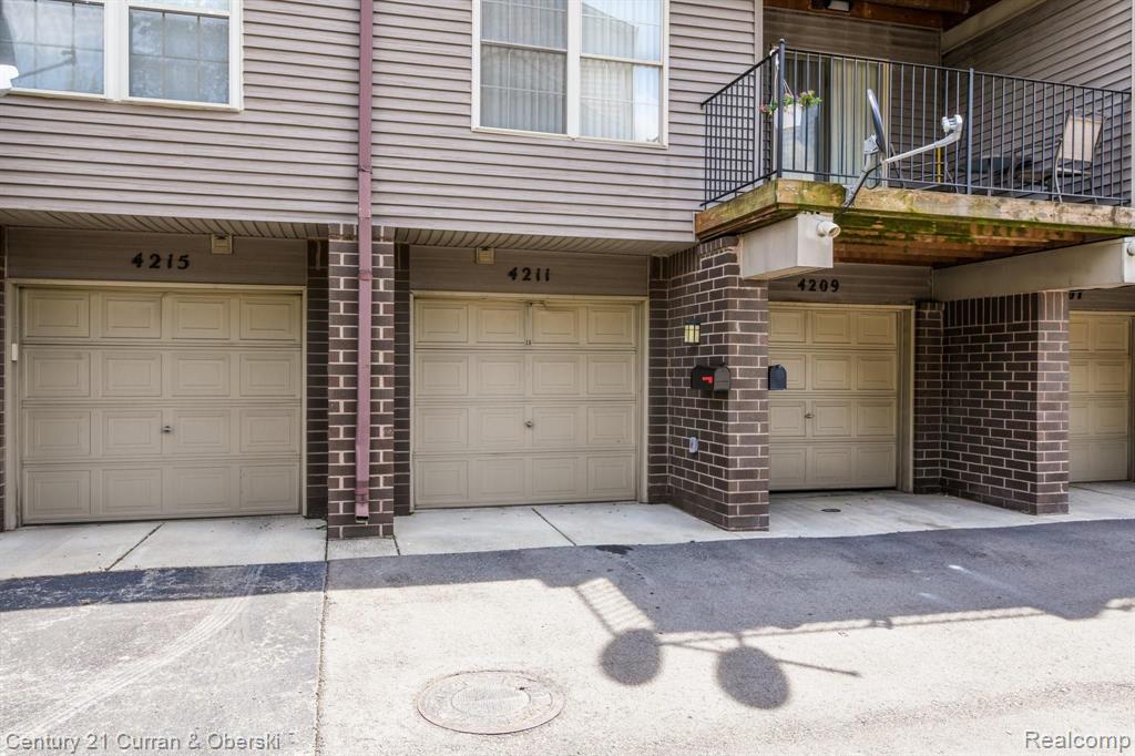 4211 Schaefer Road Dearborn, MI 48126 - Photo 26 of 28