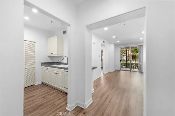 $578,000 | 3131 Watermarke Place, Irvine, CA 92612