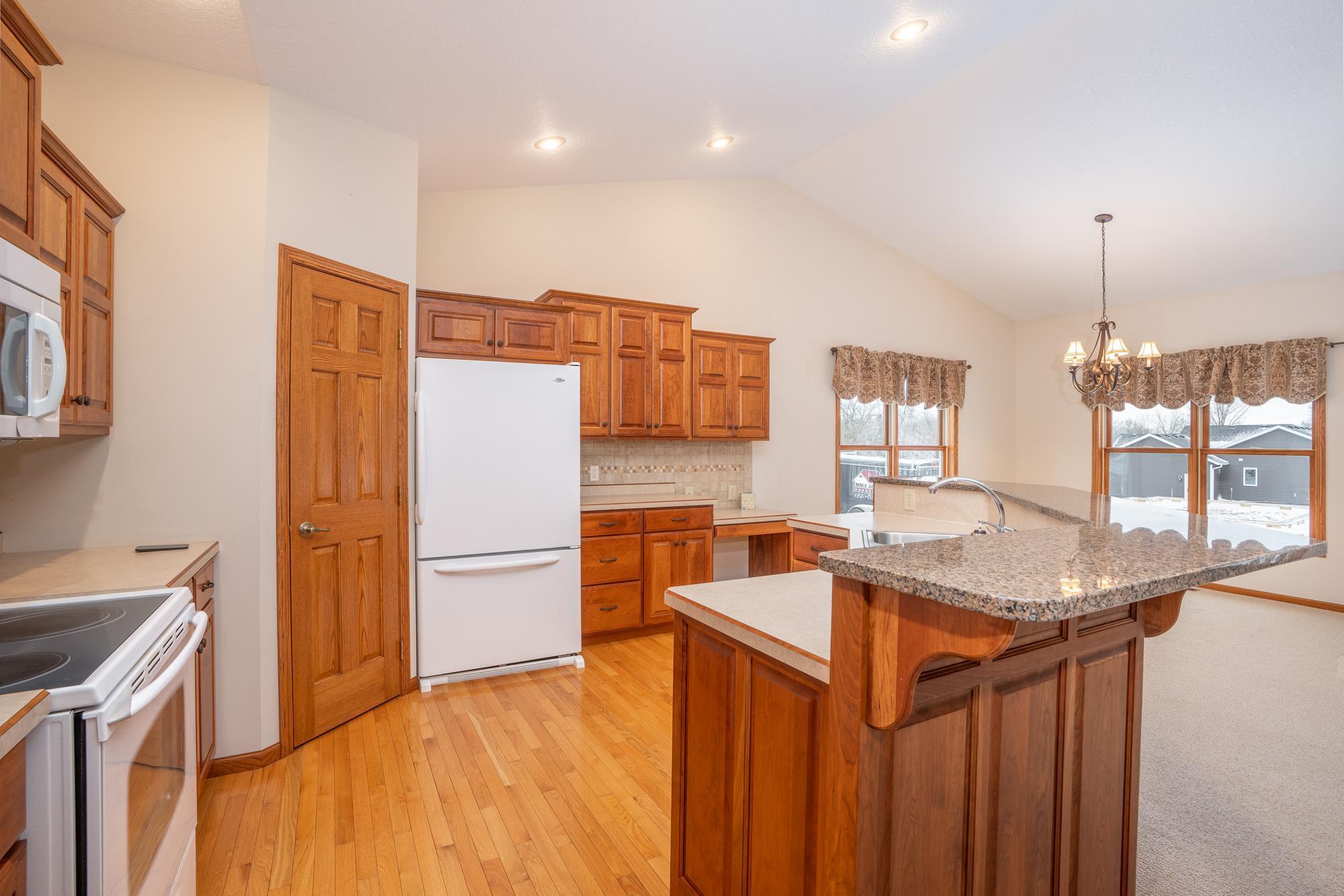 126 Acorn Avenue Northwest New London, MN 56273 - Photo 17 of 28