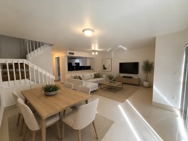$2,325 | 862 Crystal Lake Drive, Deerfield Beach, FL 33064