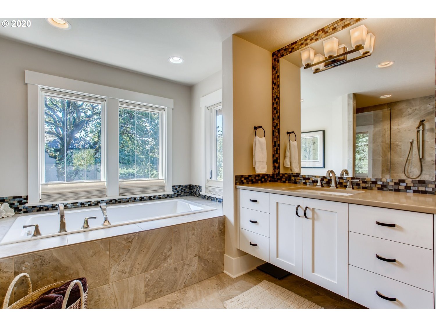 13888 Goodall Road Lake Oswego, OR 97034 - Photo 20 of 32 Gallery Image 20