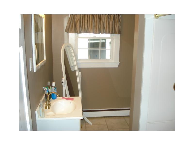 56 Waterville Road Belfast, ME 04915 - Photo 18 of 35 Bathroom.