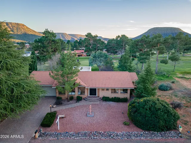 $1,495,000 | 190 Fairway Oaks Lane, Sedona, AZ 86351