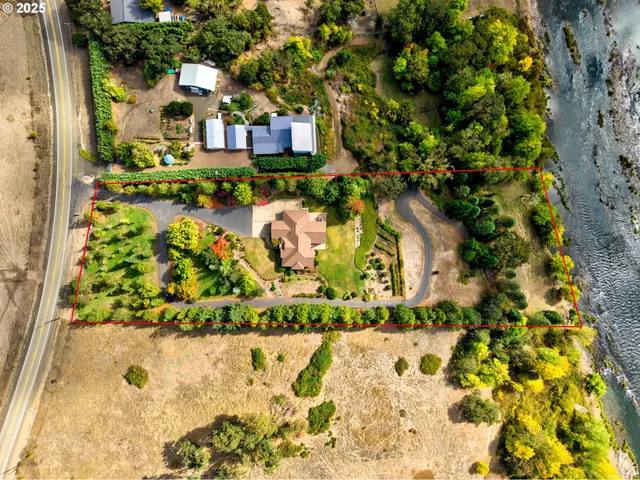 $1,475,000 | 13767 North Bank Road, Roseburg, OR 97470