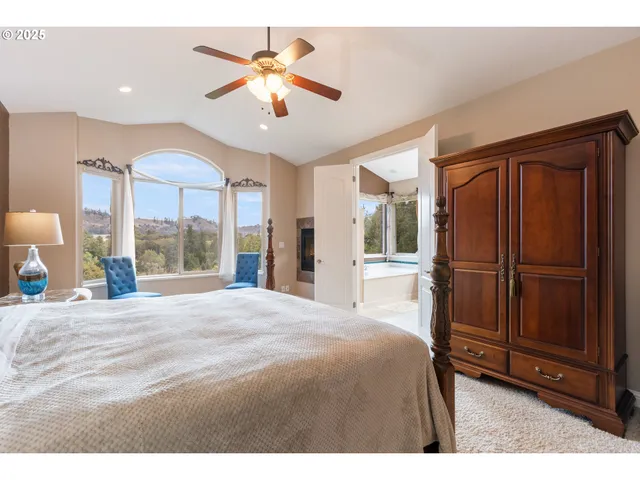 $1,475,000 | 13767 North Bank Road, Roseburg, OR 97470