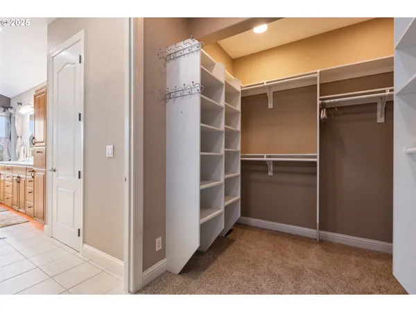 $1,475,000 | 13767 North Bank Road, Roseburg, OR 97470