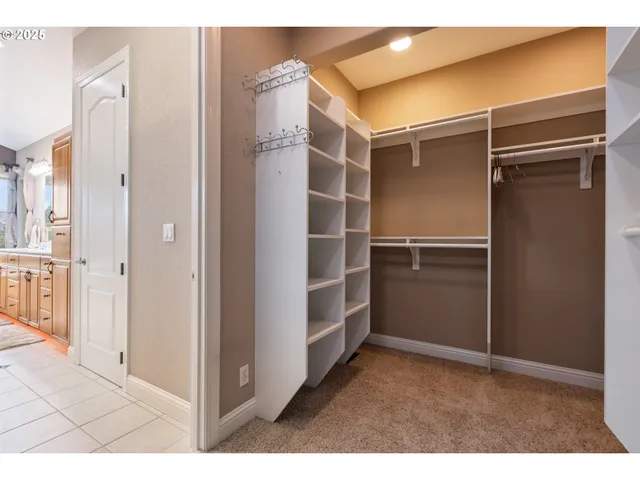 $1,475,000 | 13767 North Bank Road, Roseburg, OR 97470