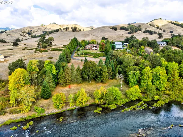 $1,475,000 | 13767 North Bank Road, Roseburg, OR 97470