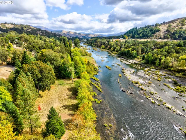 $1,475,000 | 13767 North Bank Road, Roseburg, OR 97470