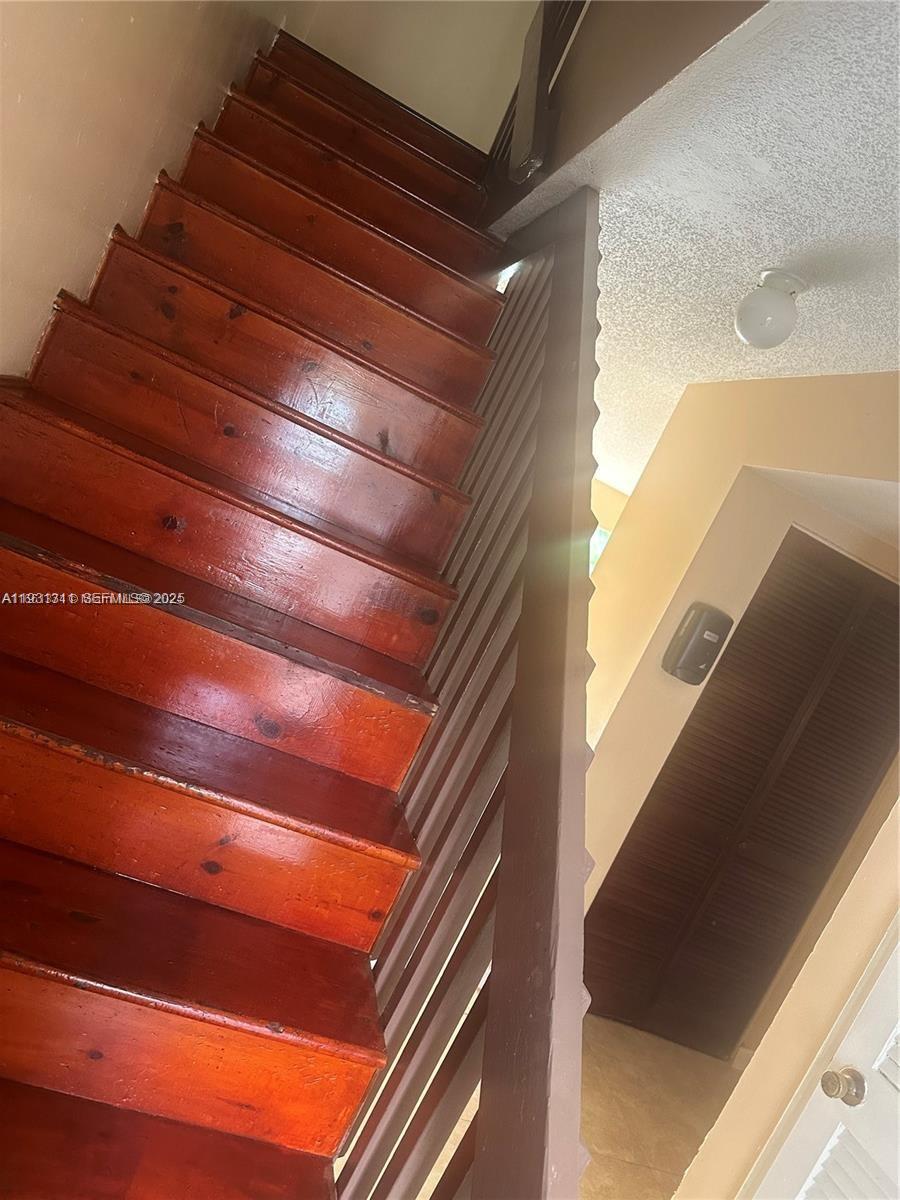 948 Southwest 74th Avenue North Lauderdale, FL 33068 - Photo 8 of 10 a view of entryway