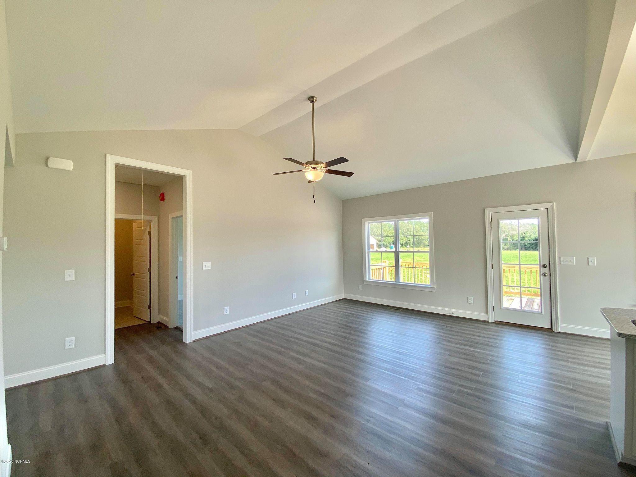 2849 Red Road Nashville, NC 27856 - Photo 5 of 23 119665681_320534835709749_57456143789413