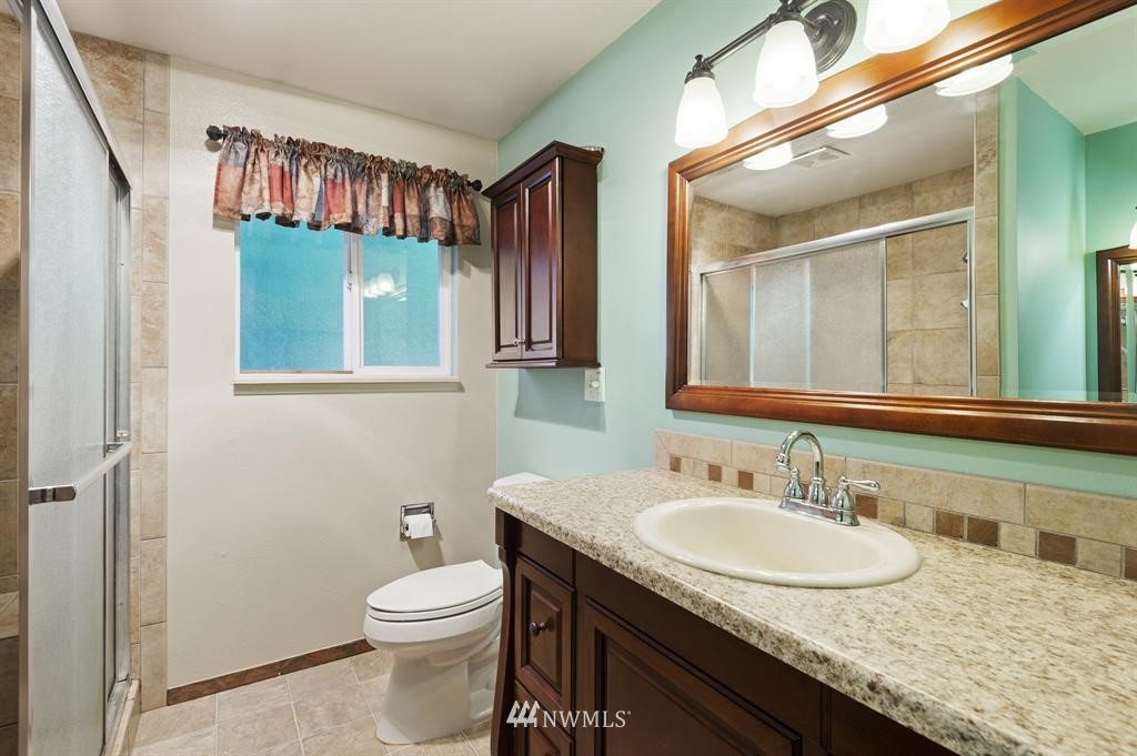 1247 Southeast Cedar Road Port Orchard, WA 98367 - Photo 13 of 20 Gallery Image 13